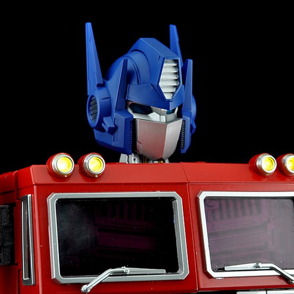 Official Images Action Toys Ultimetal Series Optimus Prime 800 Talking Action Figure  (13 of 14)